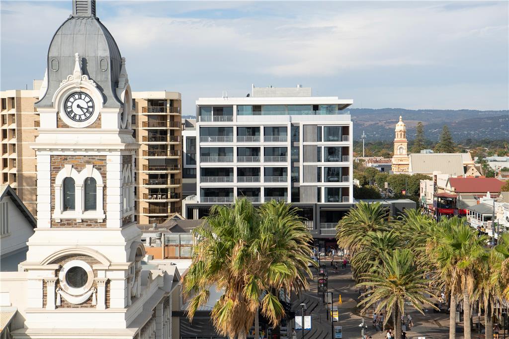 The George — Glenelg