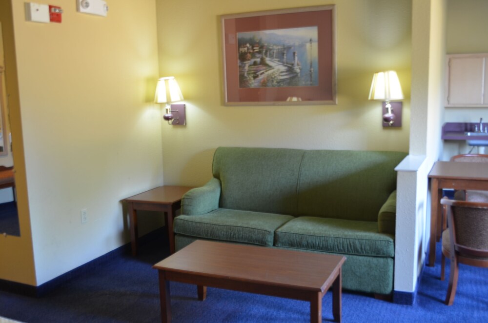 Quality Suites Abilene TX - photo 13