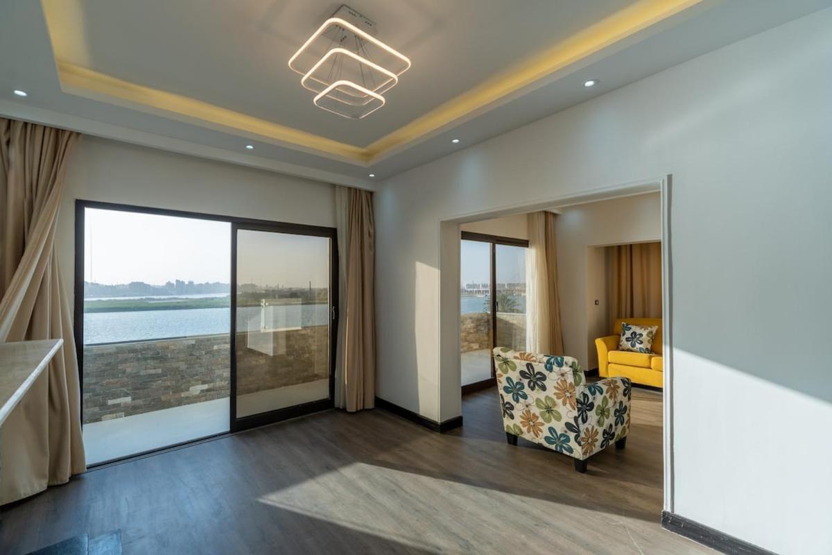 Luxurious 320m2 Balconyview Nile - last minute hotel in Cairo