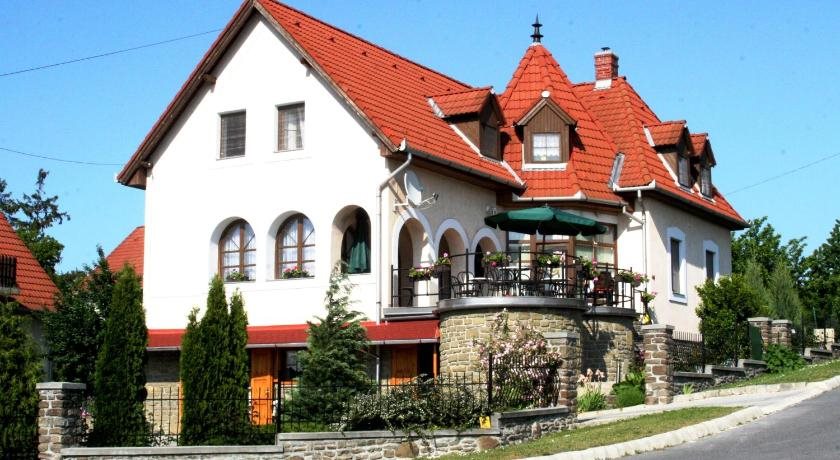 Anna Vendghz - last minute hotel in Balatonfured