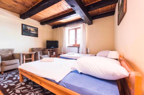 Karczma u Wallenroda in Ryn, Poland