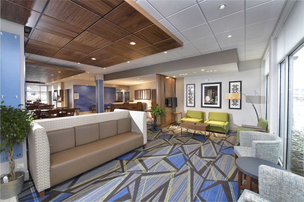 Holiday Inn Express & Suites Millersburg by IHG - photo 35