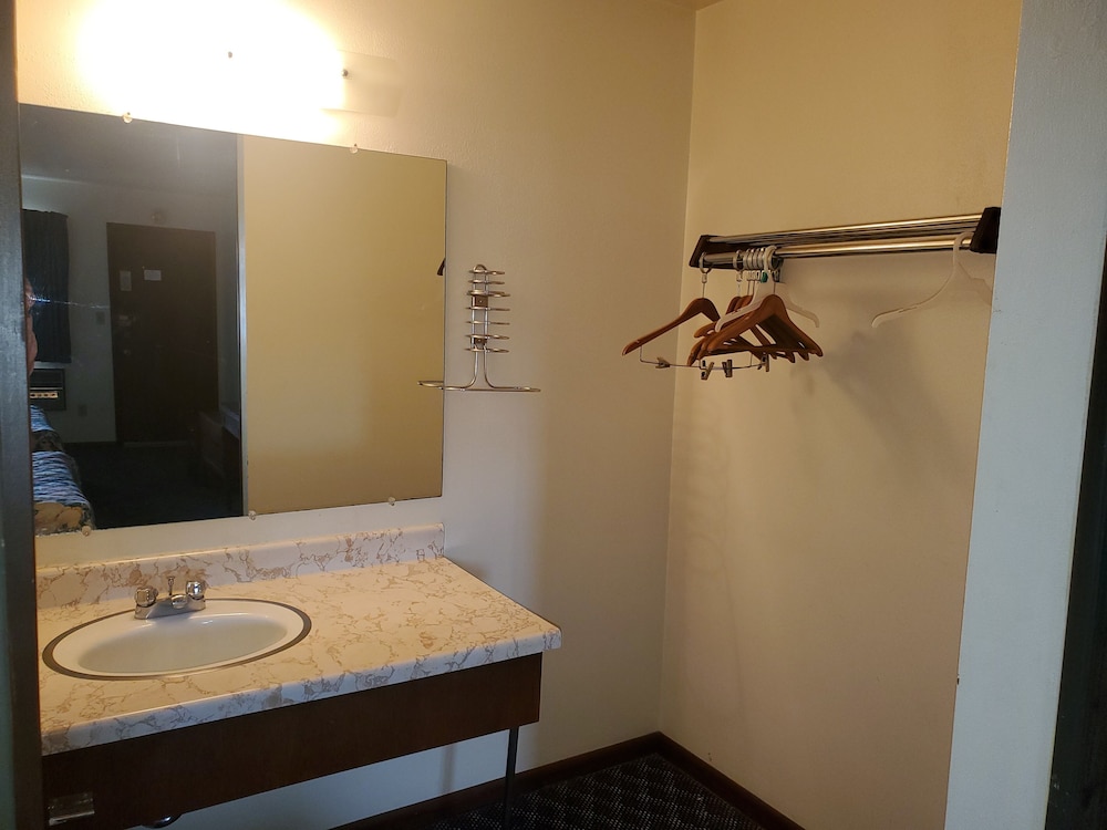 Point Motel - photo 8