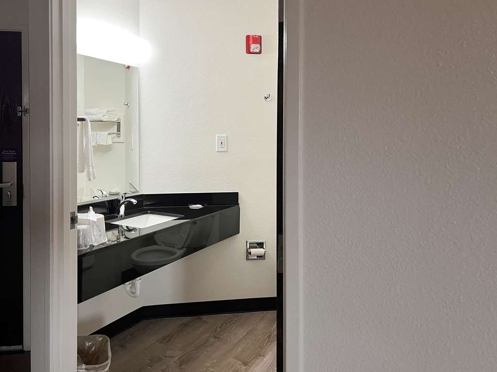 Motel 6 Springfield IL - photo 17