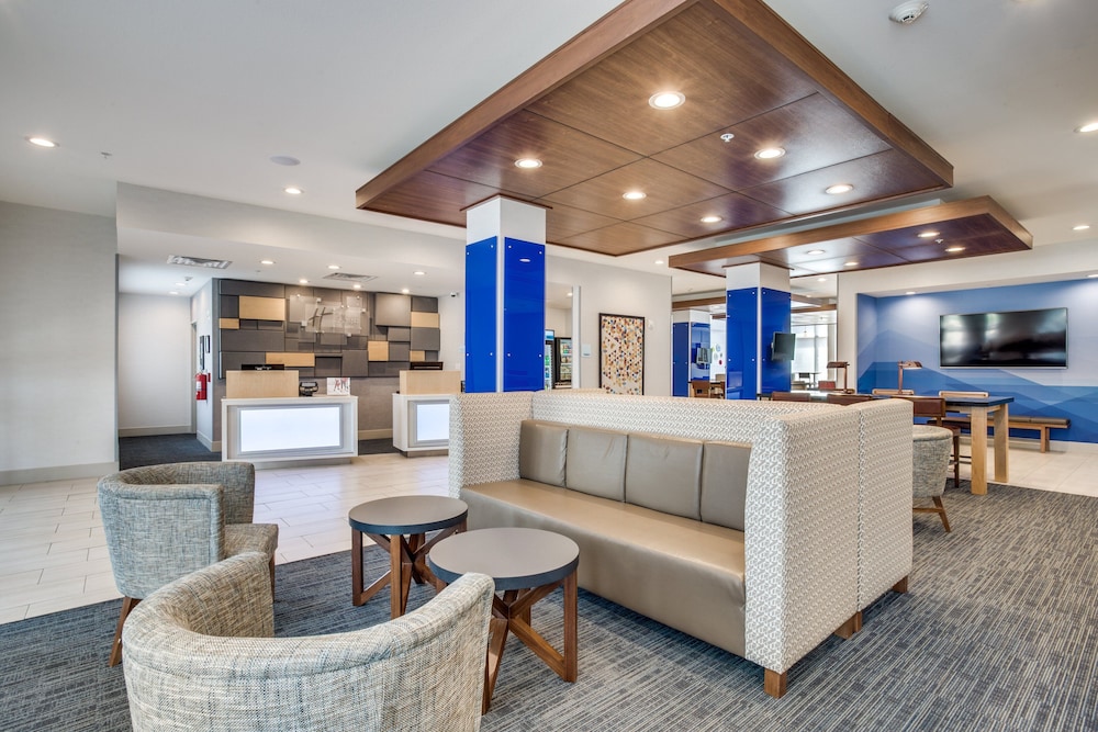 Holiday Inn Express & Suites Denton South by IHG - photo 50