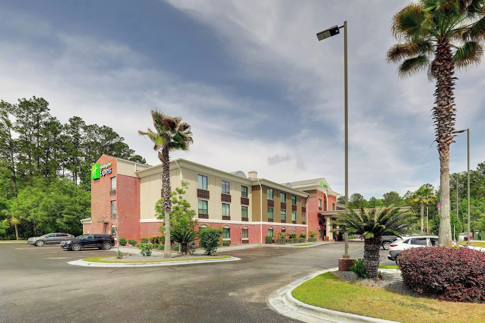 Holiday Inn Express Hotel & Suites Hinesville East Fort Stewart - photo 170