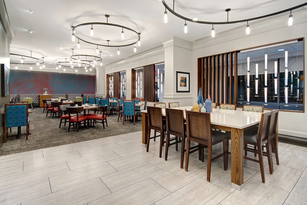 Hilton Garden Inn Terre Haute - photo 68