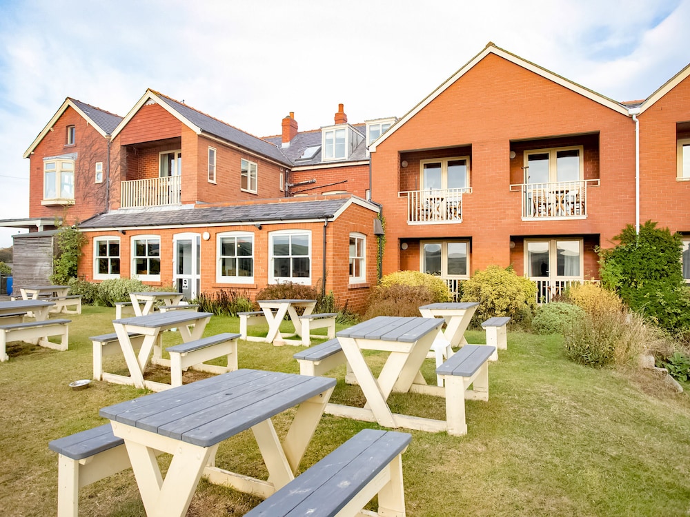 Cliffemount Hotel in Saltburn-By-The-Sea, United Kingdom