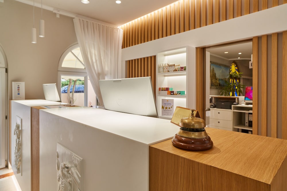 Grand Hotel Palladium — Santa Eularia Des Riu — photo 2