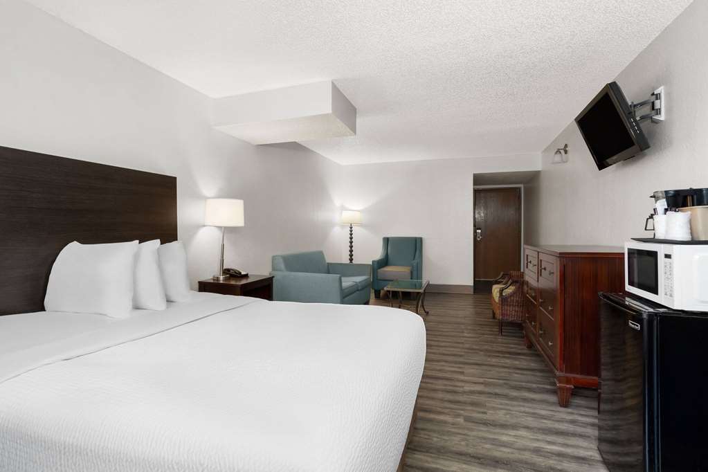 Baymont by Wyndham Orlando International Dr Universal Blvd - photo 15