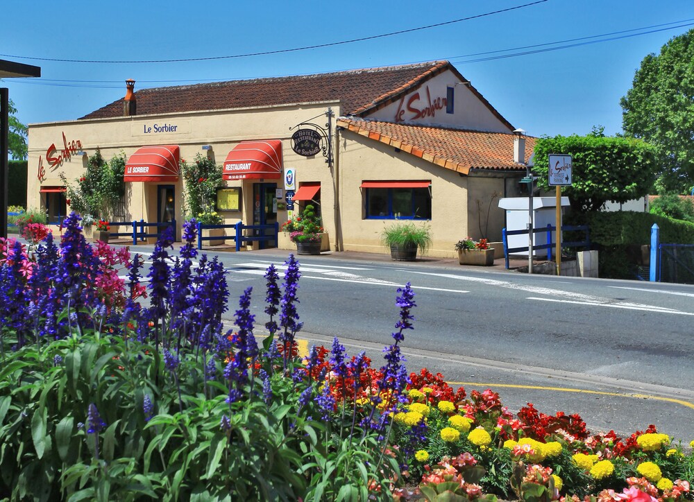 Logis H tel Restaurant Le Sorbier pet-friendly hotel Razac-Sur-L'isle