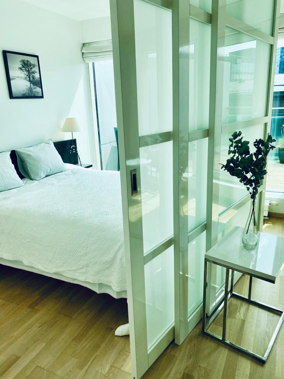 City Heart Apartment with a Sunny Rooftop Terrace