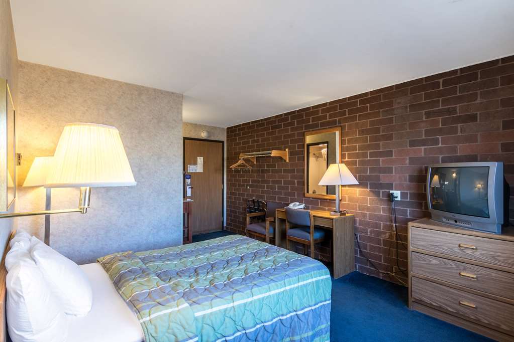 Motel 6 Eau Claire WI - photo 13