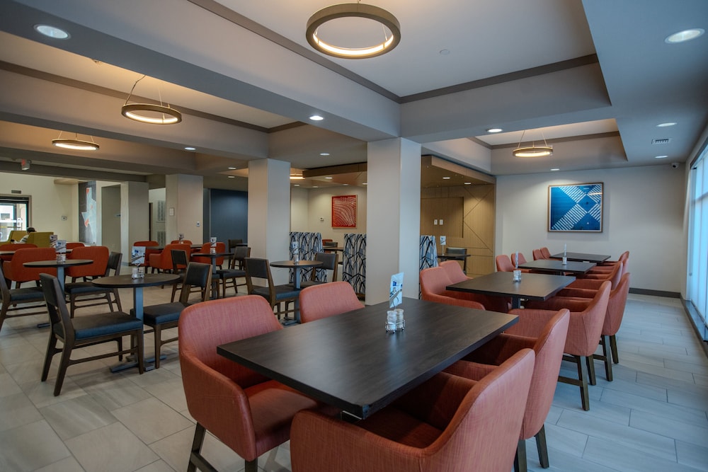Holiday Inn Express Cleveland by IHG - photo 46