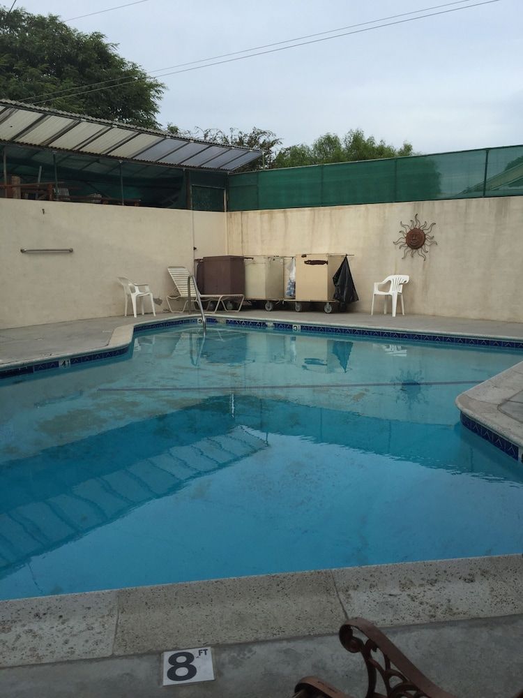 Lax Suites - photo 26