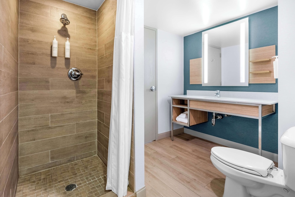 Hilton Garden Inn Suffolk Riverfront - photo 38