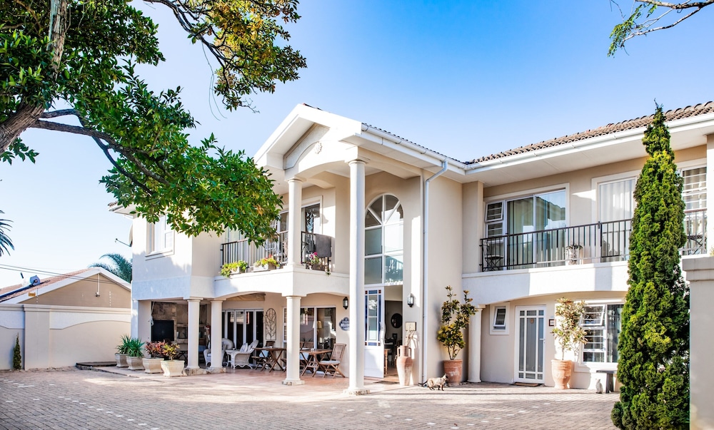 Arum Guest House — 4-Star Luxury Hotel in East London, South Africa