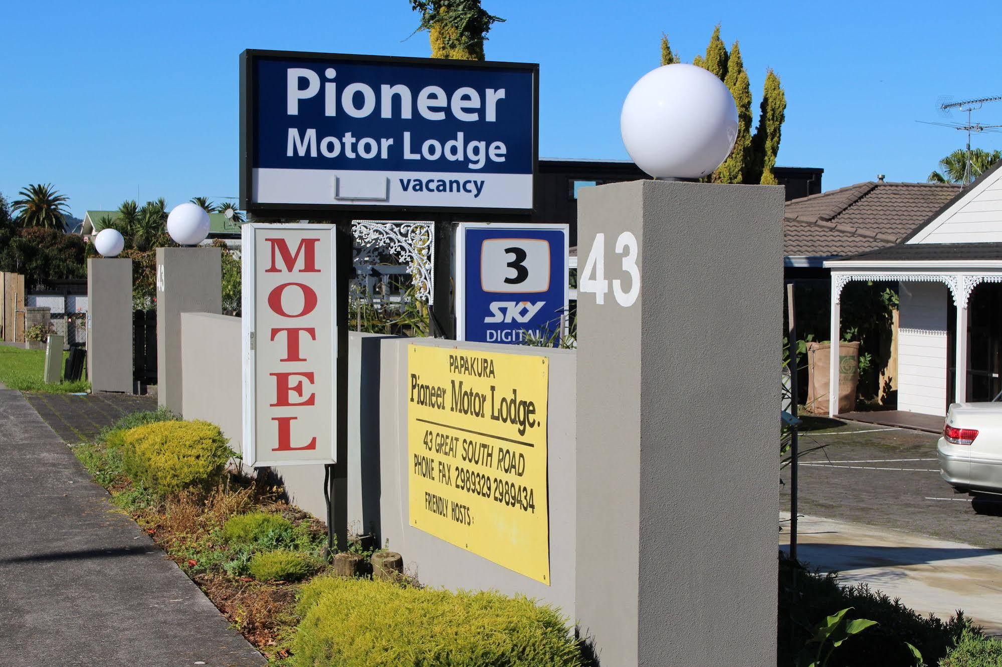 Papakura Pioneer Motor Lodge and Motel