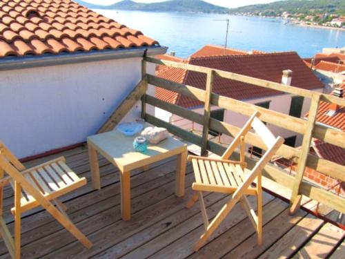 Modern Apartment Betina 45 m sea view — 4-Star Luxury Hotel in Tisno, Croatia