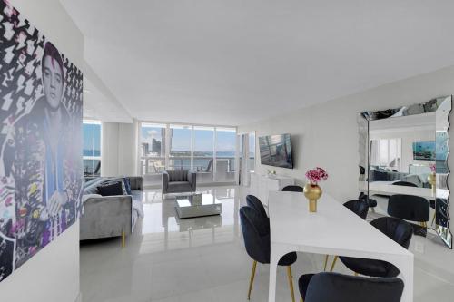 Velvet Sky Water & Park Views — 4-Star Luxury Hotel in Miami, United States