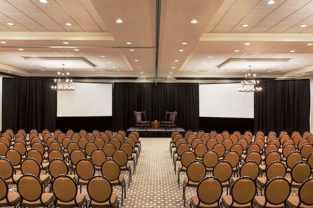 Hilton Garden Inn Denison Sherman At Texoma Event Center - photo 25