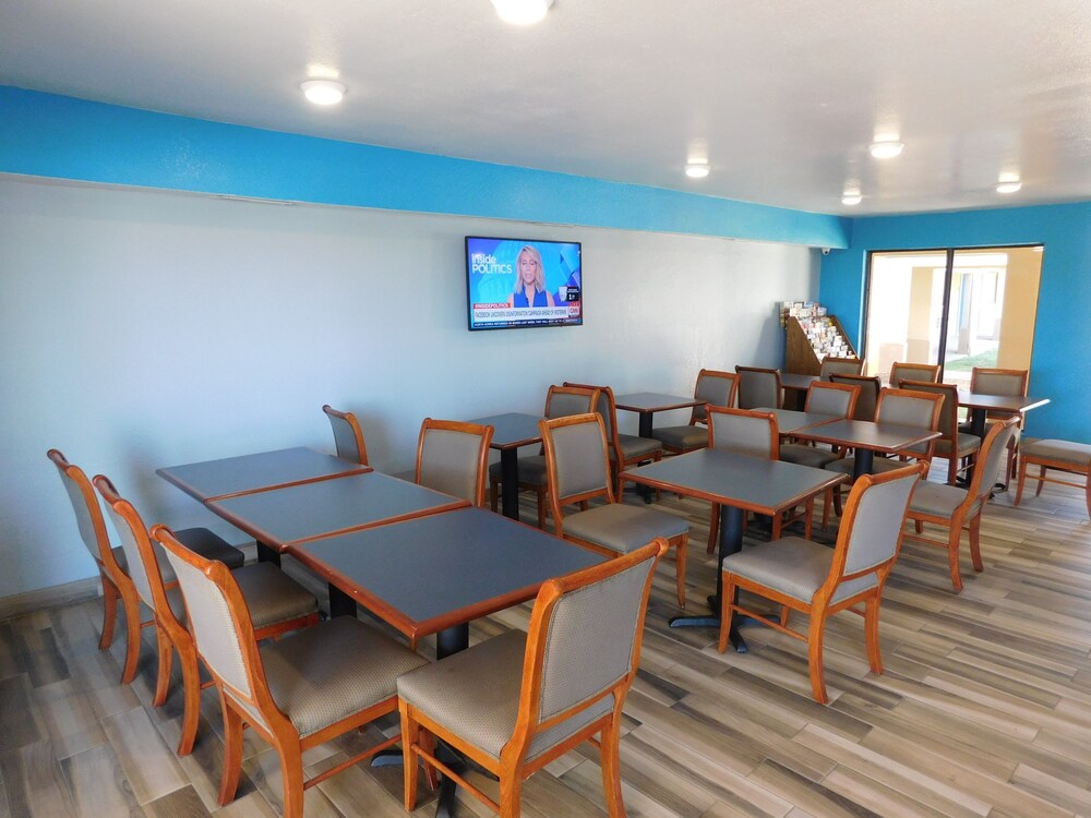 Days Inn By Wyndham Oklahoma City Nw Expressway - photo 42
