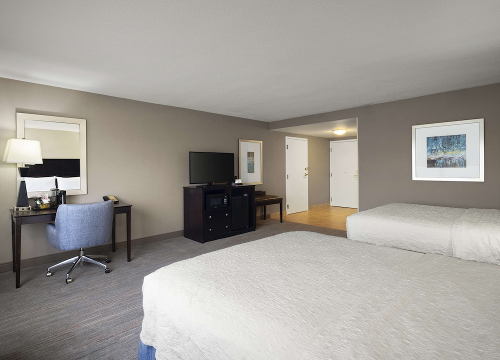 Hampton Inn & Suites Arundel Mills Baltimore - photo 17