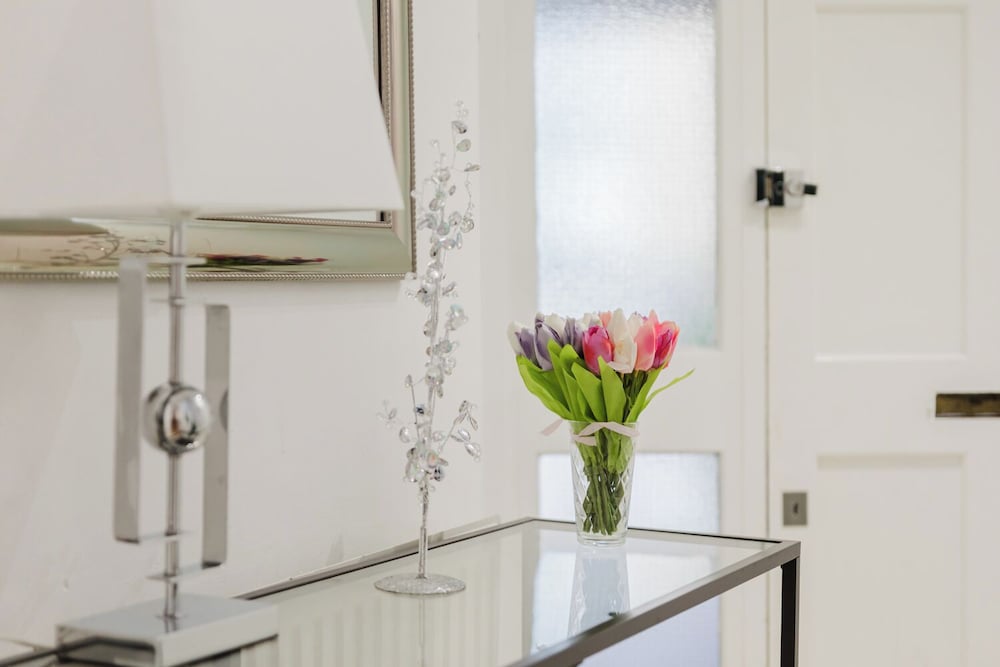 Modern Tower Bridge 2BR Town House