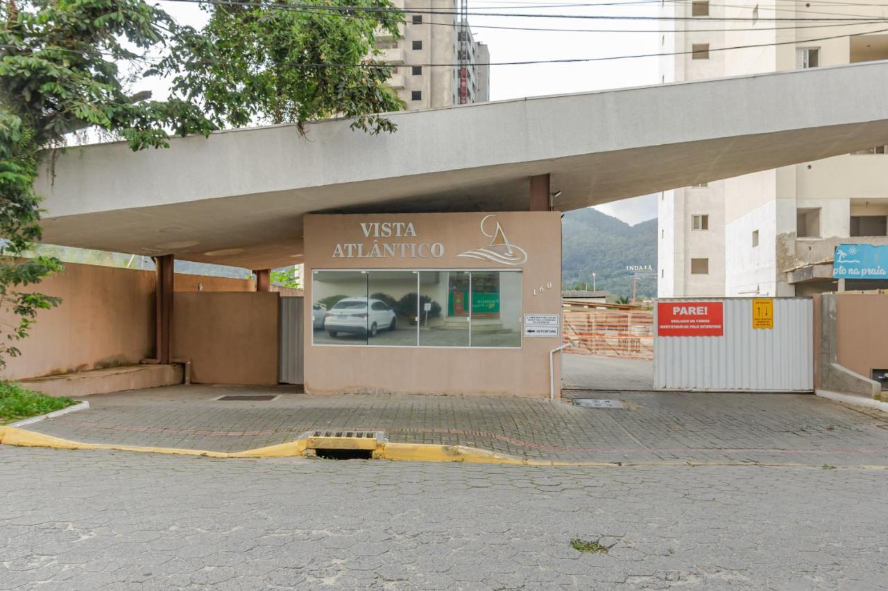 Vista Atlantico: Cond. Arborizado Em Itapema P1474