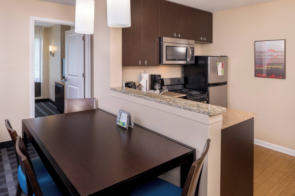 TownePlace Suites by Marriott Huntington - photo 8