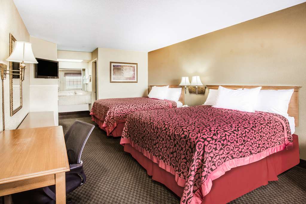 Days Inn by Wyndham Tallulah - photo 9