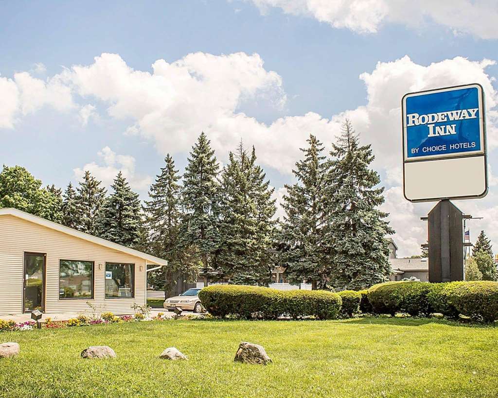 Rodeway Inn Findlay - photo 3