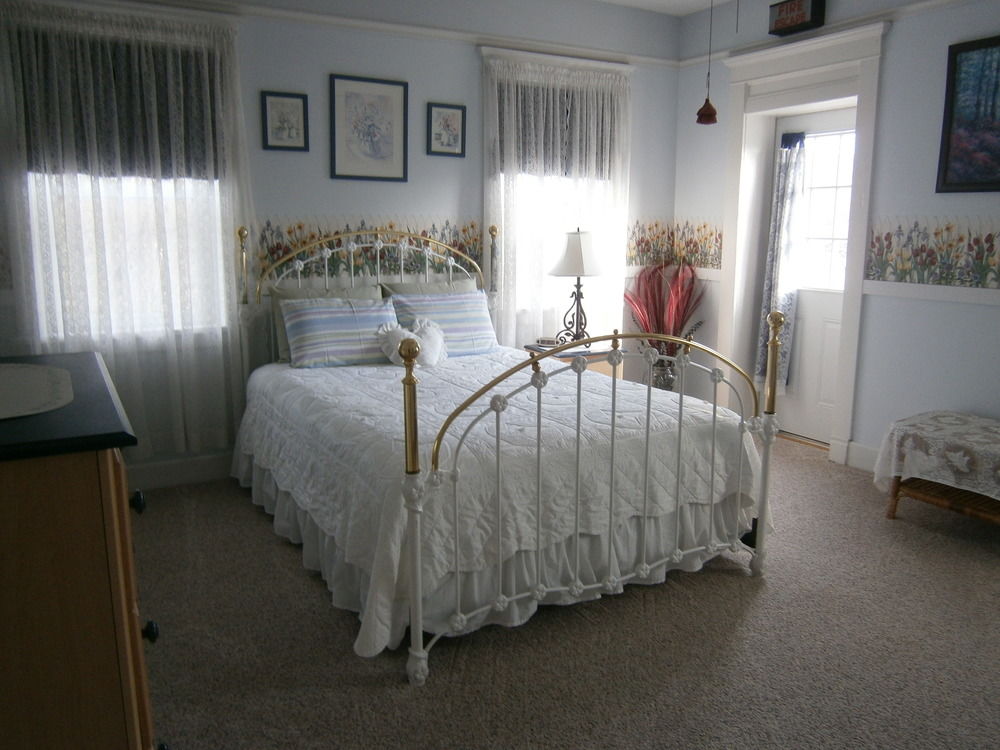 Francie's Inn - photo 26