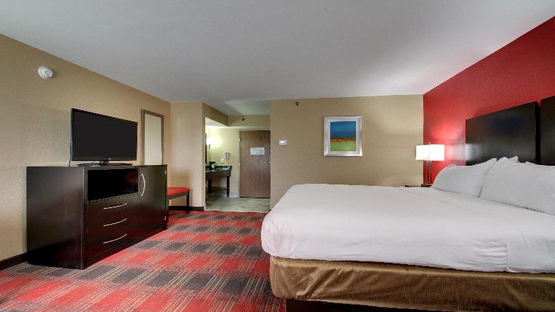 Holiday Inn Express & Suites Jackson Downtown Coliseum by IHG - photo 44