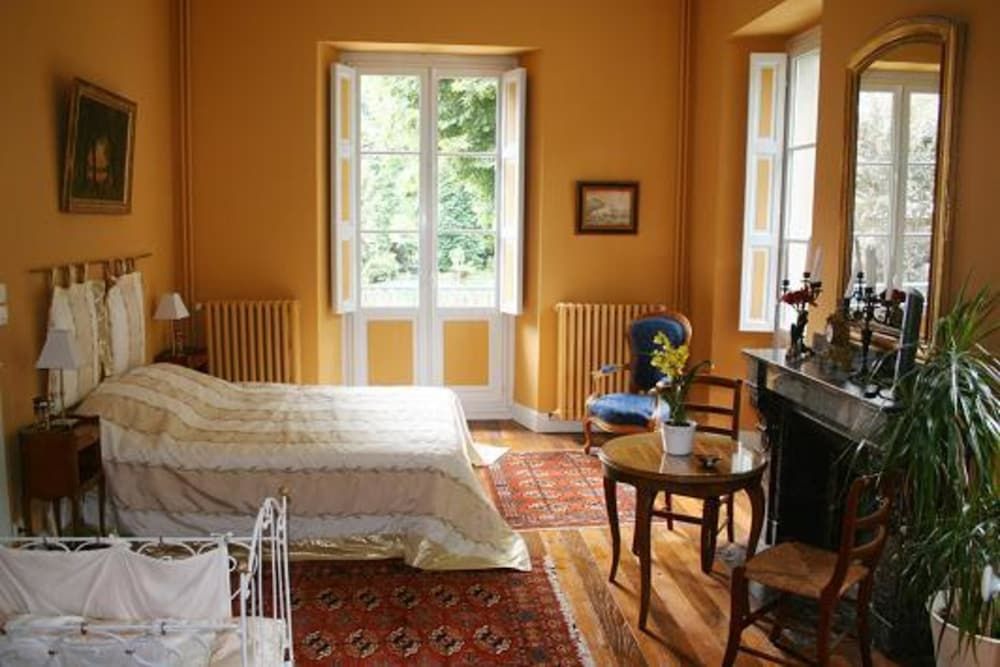 Pavillon Sévigné in Bagneres-De-Luchon, France