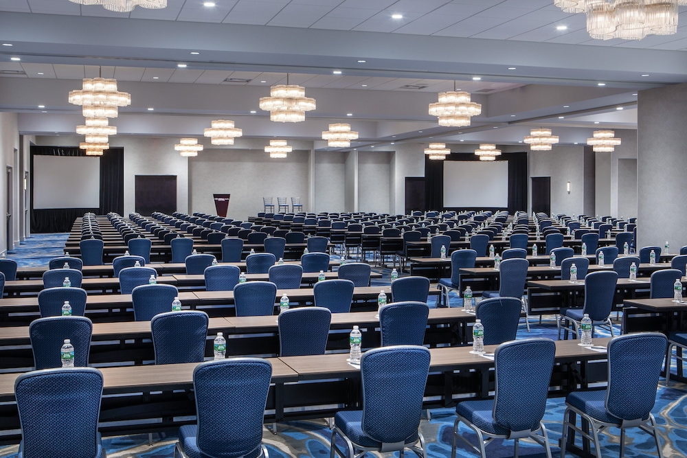 Crowne Plaza Boston Woburn by IHG - photo 45