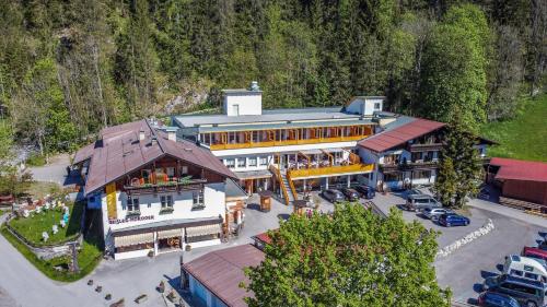 Geisler Moroder - carbon neutral hotel in Elbigenalp