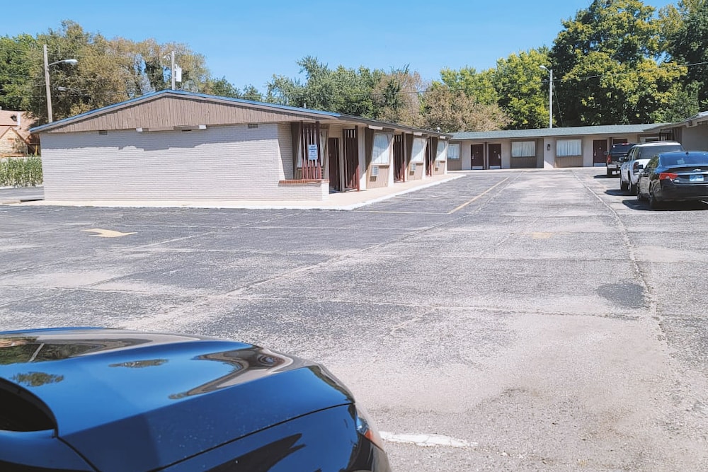 Blue Way Inn And Suites Winfield - photo 17