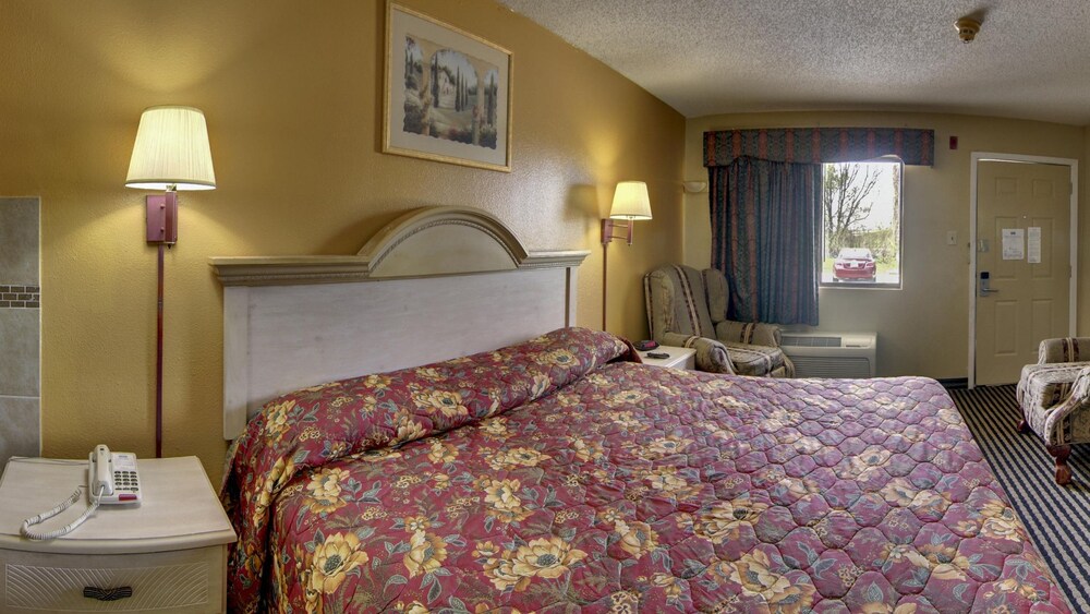 Rodeway Inn Alexandria - photo 33