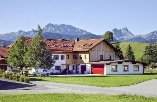 Best Butler Alp Villa 11 Personen I Blockhütte I Parken I Lagerfeuer I Netflix — 4-Star Luxury Hotel in Hopferau, Germany