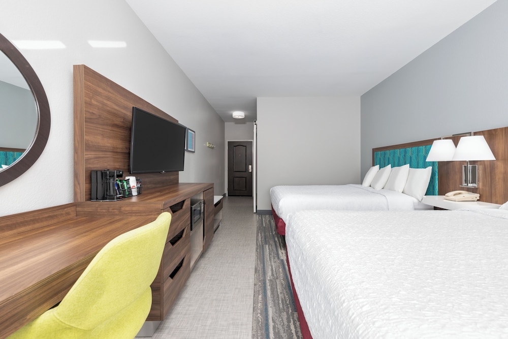 Hampton Inn & Suites Lake Jackson Clute - photo 18