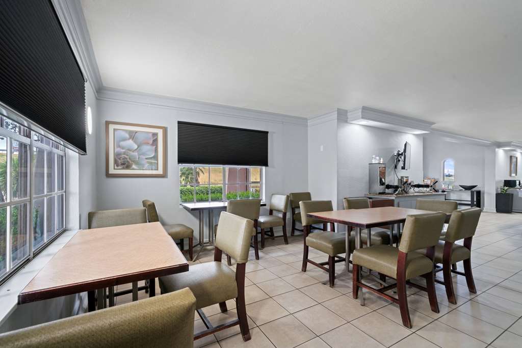 La Quinta Inn by Wyndham Corpus Christi North - photo 117