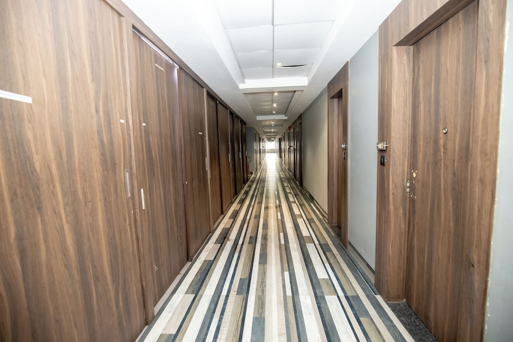 Hotel Regents - last minute hotel in Surat