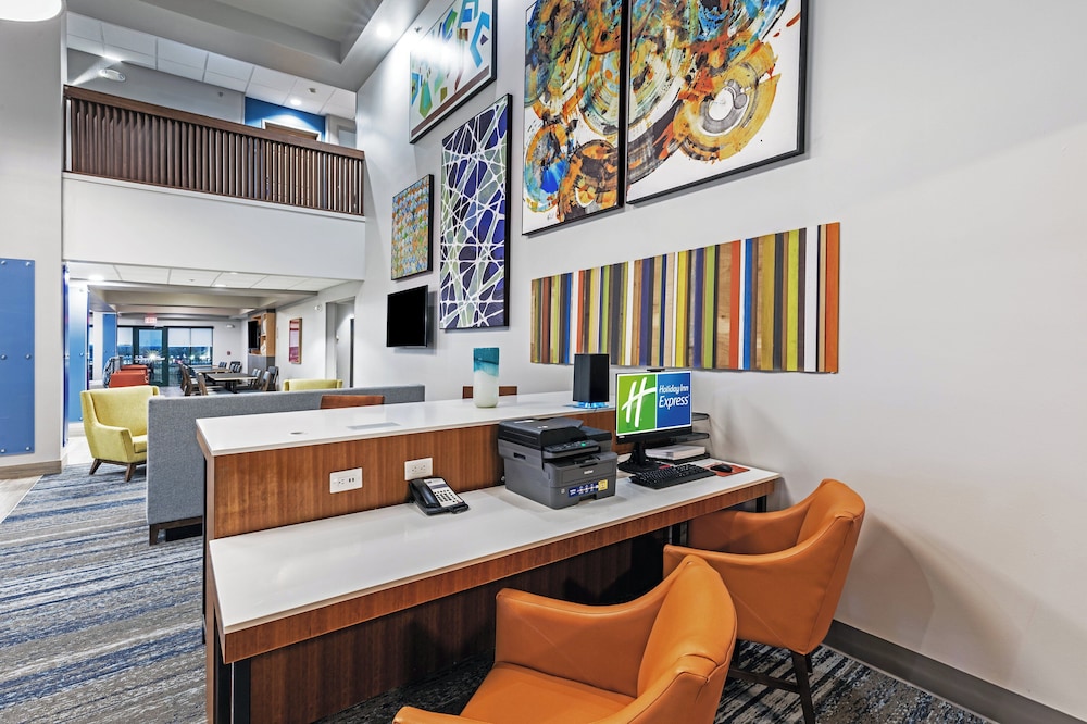 Holiday Inn Express & Suites Tulsa S Broken Arrow Hwy 51 by IHG - photo 65