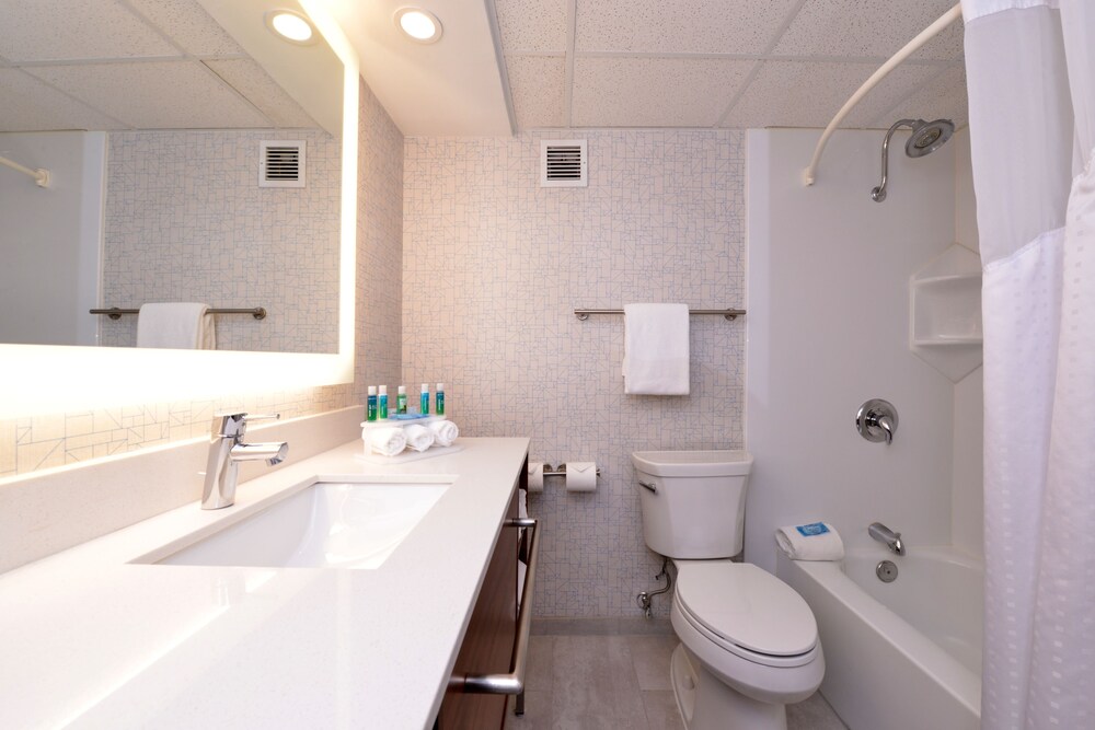 Holiday Inn Express Springfield by IHG - photo 28