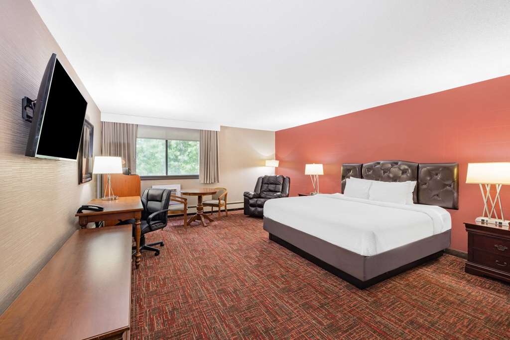 Ramada by Wyndham Grand Forks - photo 27