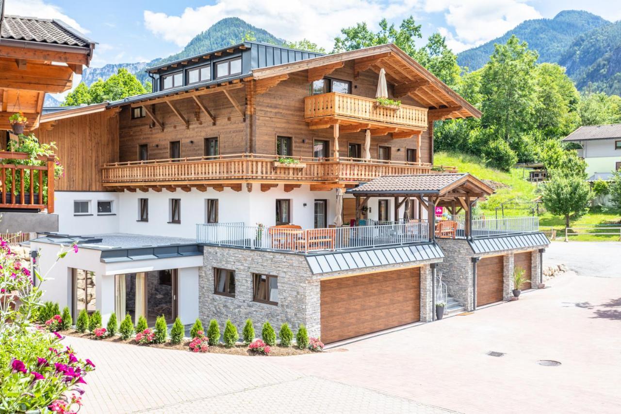 Familienbauernhof Bairau Reifhorn — 4-Star Luxury Hotel in Lofer, Austria