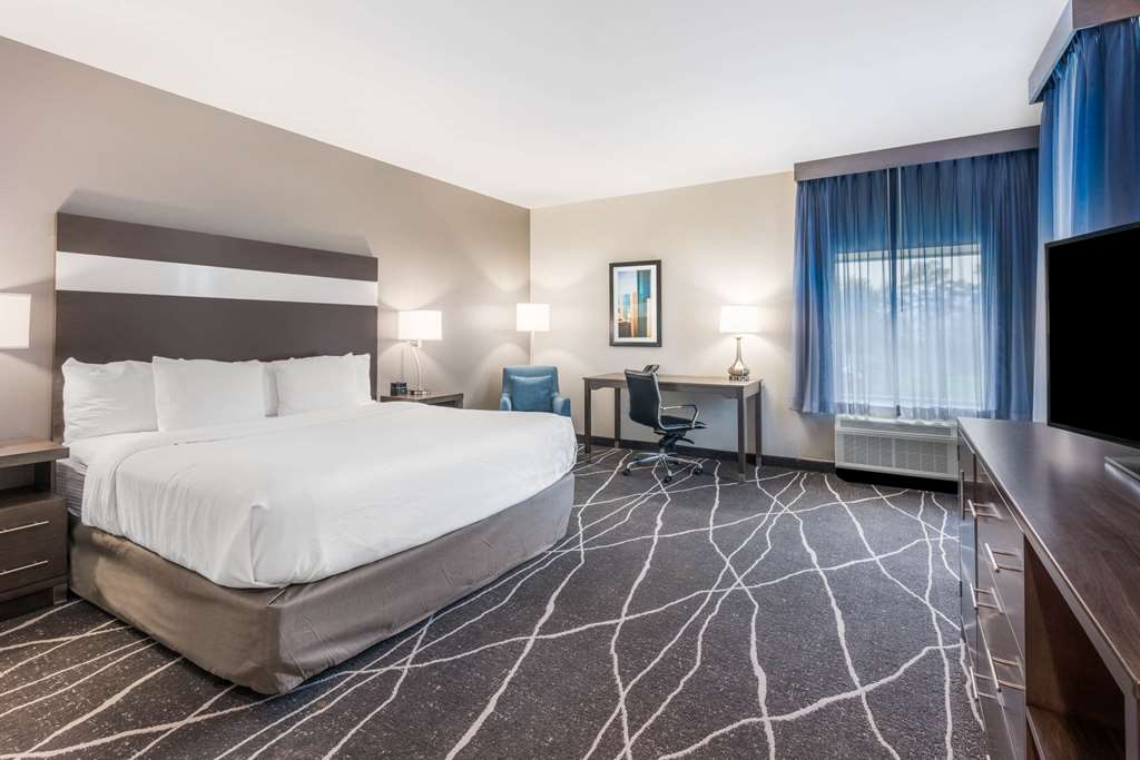 La Quinta Inn and Suites by Wyndham Houston Spring South - photo 12