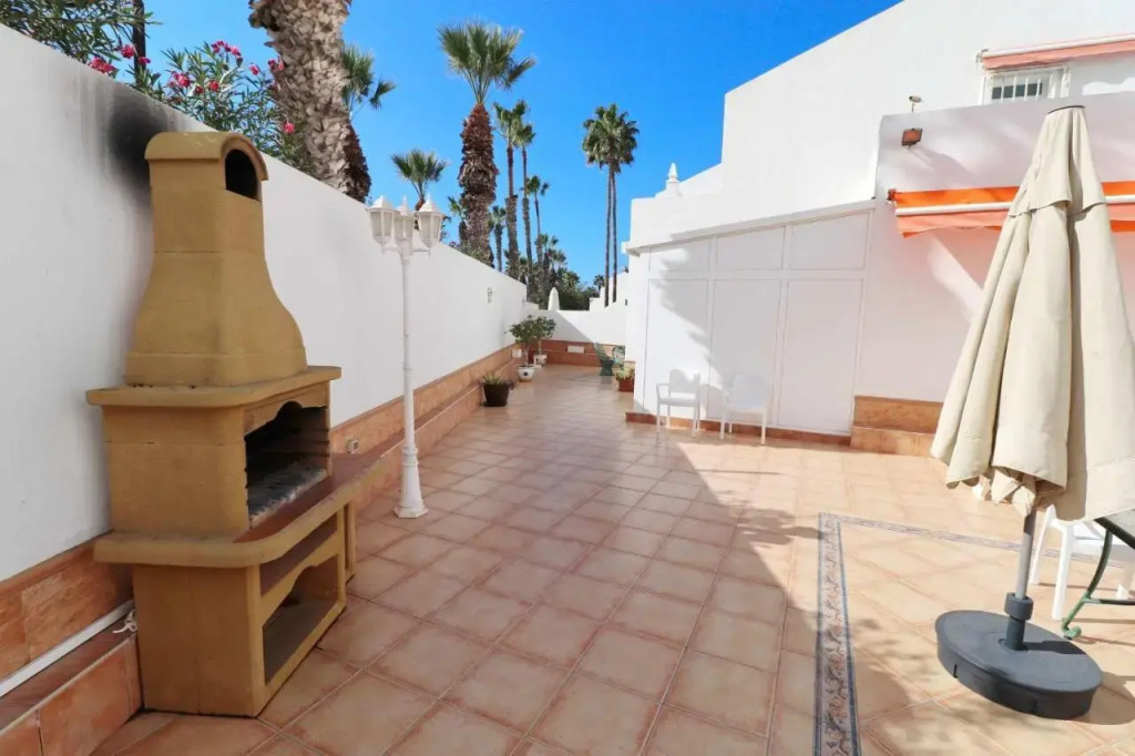 Parque Santiago II Studio 511 by Tenerife Rental — 4-Star Luxury Hotel in Playa De Las Americas, Spain