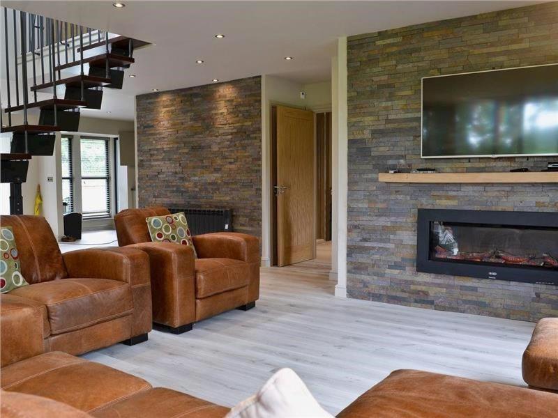 Elm Escapes in Knighton, United Kingdom